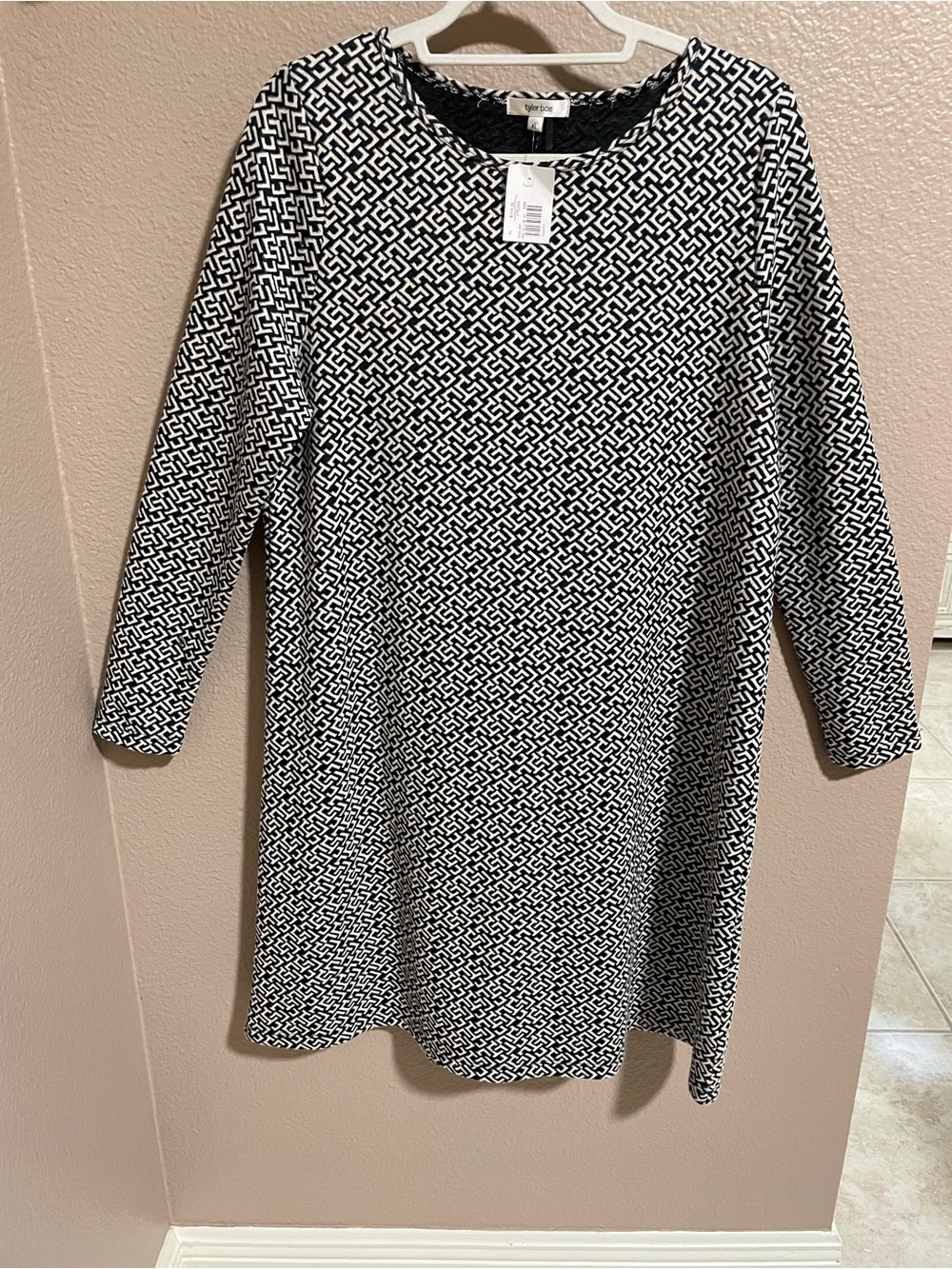 Tyler Boe Black and White Geometric Shift Dress NWT